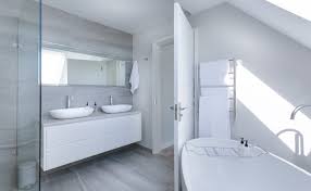 Ein badezimmer neu zu gestalten oder komplett neu zu renovieren ist mit vielen überlegungen verbunden, die sie nicht übergehen sollten, wenn sie sich auch noch in einigen jahren in ihrem. Bad Kosten Sparen Tipps Fur Die Planung Eines Gunstigen Badezimmers Badratgeber Com