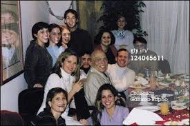 وقال الأمير حمزة بن الحسين في مقطع فيديو سابق إنه قيد الإقامة الجبرية، وقد تبلغ ذلك من رئيس أركان الجيش اللواء يوسف الحنيطي. ÙØ­Ø¨Ù Ø³ÙÙ Ø§ÙØ£ÙÙØ± Ø§ÙØ­Ø³Ù Ø¨Ù Ø·ÙØ§Ù Posts Facebook