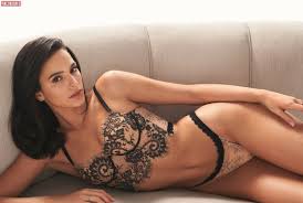 Naked Bruna Marquezine In Intimissimisexiezpix Web Porn