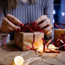 Nah jika anda mempunyai beberapa jika rakan yang anda tawarkan ialah rakan lelaki, maka ini boleh menjadi pilihan yang baik. 15 Arti Mimpi Seputar Hadiah Memiliki Makna Baik Dan Buruk Ragam Bola Com