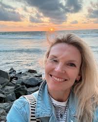 Disneyland ➡️ San Diego. Spring Break you were a dream 🩷 I have determined  I need more fish tacos in my life and quite possibly a Sprinter van (we  borrowed our friends