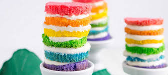 Pewarna makanan menjadi salah satu bahan pelengkap yang wajib ada jika anda ingin membuat kue seperti rainbow cake. Resep Rainbow Cake Mini Enak Yang Bikin Hidupmu Tambah Berwarna