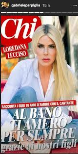 La rapera/trapera ha debutado como asesora del artista, quien ejerce de coach en la versión italiana de 'la voz senior'. Loredana Lecciso Albano Carrisi Storia Finita Albania Cantanti