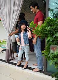 Drama sebanyak 80 episod terbitan global station ini diarahkan oleh harris fadzilah bakal ditayangkan di saluran astro prima dan maya hd setiap isnin hingga jumaat jam 6 petang bermula 16 januari ini. Fadlan Hazim Nantikan Drama Papa Ricky Coming Soon January 2017 Astro 80 Episod Terbitan Global Station Di Astro Prima Facebook