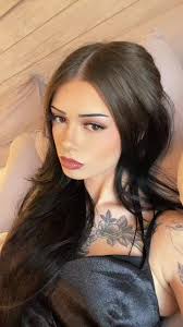 Alissa Burt's Instagram, Twitter & Facebook