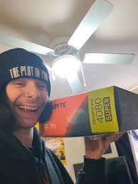 Ahhhh screaming of happiness! Well my 7900xt wasn't even being  charged..almost drove 3 hrs away to be scammed for a 4070ti and also had  someone last min cancel so they can get