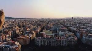 El distrito del eixample (ensanche en castellano) existe desde 1860 y constituye la parte más nueva de la ciudad. Safest Places To Live In Barcelona For Expats And International Citizens
