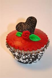Epingle Par Ideas Bonitas Y Detalles Sur Cupcake Saint Valentin Cupcakes Saint Valentin Petits Gateaux Fetes Gateau Saint Valentin