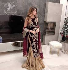 Maroon Velvet Shirt Dupatta Golden Gharara In 2020 Velvet Dress Designs Pakistani Formal Dresses Stylish Dress Designs