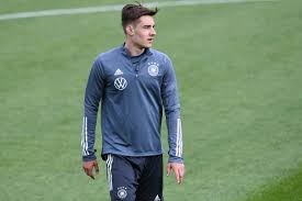 Florian neuhaus wurde am 16.03.1997 in landsberg geboren. 5bythc7f46vkrm