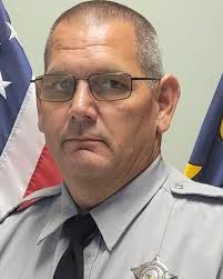 Loudon County Sheriff's Office Announces Promotion of Chief Deputy Chris  Hutchens Earlier this afternoon, the Loudon County Sheriff's Office held a  promotion ceremony at the Justice Center where Sheriff Jimmy Davis promoted