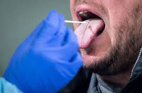 Nach supermarktbesuchen rennen wir hektisch ins bad, um die hände zu waschen und sind besonders achtsam mit unserem körper. Coronavirus Im Sudwesten Baden Wurttemberg Nahert Sich Bei Corona Inzidenz 50er Marke Baden Wurttemberg Stuttgarter Zeitung