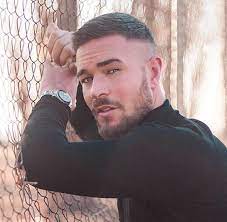 While buzz cuts are often trimmed using hair clippers and buzzed down. 36 Elegant Crew Cut Hairstyles For Men 2021 Gallery Hairmanz