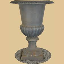Sie besteht aus unglasiertem ton. Amphore Antik Grun 54cm Garten Passion