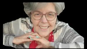 I lost my mom 3yrs ago to cancer n it still hurts 💔 I talk to her everyday 