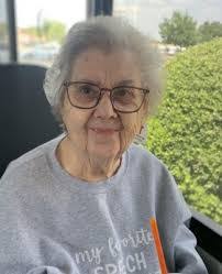 Dana Hopkins's Instagram, Twitter & Facebook