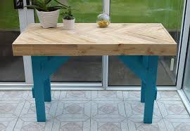 Build A Diy Pallet Table With A Herringbone Design Lovely Greens Pallet Table Diy Pallet Table Wooden Diy