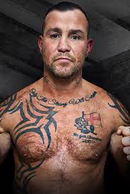 Travis Dickinson's Instagram, Twitter & Facebook