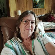 Hi all! I just wanted to introduce myself and share a photo I took...This  is an answer to those who ask.. "why Tennessee?"