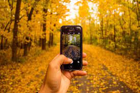 Have you had difficulty figuring out where to start, what path to take or just wanted some advice to get you to the next level? How To Take Good Photos With A Phone 10 Killer Tips The School Of Photography Courses Tutorials Books