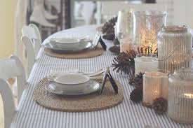 Creative place cards, bold linens and unexpected china all come together to make these wedding table setting ideas shine. Winter Table Place Settings Wenderly