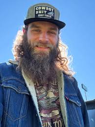 We stopped in Little Rock & I got to see my buddy Jessie Beard for a few  minutes while we were here. Jessie sorta changed my life a few years ago. He