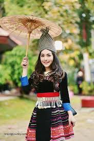 Hmong Clothes Hmong Clothes In 2020 Hmong Clothes Traditional Outfits Diy Hmong Clothes