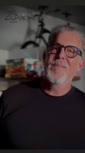 Devon Farquharson's Instagram, Twitter & Facebook