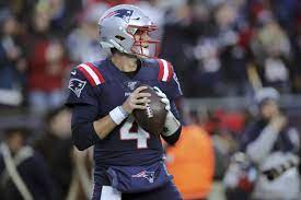 Jarrett Stidham picking up New England Patriots offense so quickly is 'what  struck me,' Rex Burkhead says - masslive.com