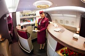Qatar airways introduced all new seats to its aircraft, check the consisting features. Speisen Und Getranke An Bord Von Qatar Airways Urlaubsguru At