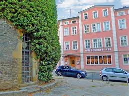 Hotel is located in 90 m from the centre. Hotel Wurzburger Hof In 97318 Kitzingen Am Main Deutschland