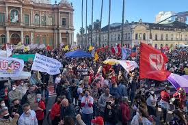 Todos juntos trabalhando pelo bem da população do estado de são paulo. Sabado E Marcado Por Manifestacao Por Impeachment De Bolsonaro Em Porto Alegre