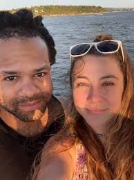 Where to get a fade and line up with dreads in Hutto, Tx?