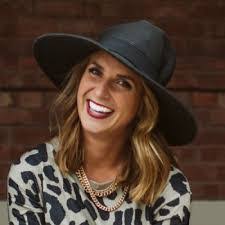 Melissa Archibald's Instagram, Twitter & Facebook