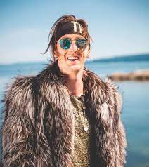 Compara nuestros billetes de avión también mirando al espacio para las piernas y tiempo de vuelo. Esc Songcheck Kompakt 13 Norwegen Fallen Angel Von Tix Esc Kompakt