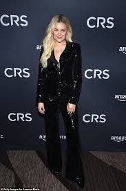 Kelsea Ballerini Hits A Fashion High Note In Dazzling Black Suit In 2020 Black Suits Nice Dresses Kelsea Ballerini