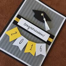 Emoji graduation card and gift tag Artsycardsee Shared A New Photo On Etsy Tarjetas De Graduacion Hechas A Mano Tarjetas De Graduacion Artesanias De Tarjetas