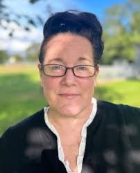 Welcome to the ME Psych team, Colleen Powers, MSW, LCSW (she/her/hers) 🎉☺️  Colleen is a masters level, prelicensed therapist in Rhode Island and  Massachusetts. She is passionate about working with women, mothers,