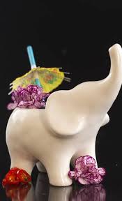 Fique por dentro de tudo sobre o maior réveillon do mundo! Drinques Na Banheira E Em Jarro De Plantas Casa Apresenta Opcoes Inusitadas Jornal O Globo