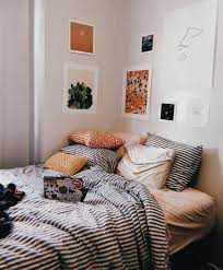 Diy room decor is legit my favorite because it means i can create something beautiful, unique and affordable, all at the same time! Finessedmelanin On Pinterest Bedroominspo Wall Decor Bedroom Apartment Decor Home Decor