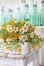 Vibeke Design Sommerens Gladeste Farge Rustic Romance Design Shabby Decor