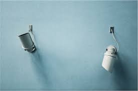 Although most led bulbs will gradually degrade over time, catastrophic failure can and does happen. Why You Can T Use Certain Led Bulbs In Enclosed Fixtures Oeo Led Lighting