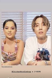 Para empezar, escuchamos cantar a los intérpretes en coreano, español e inglés. 7 Ideas De Becky G X J Hope Atuendos De Moda Hoseok Joyas Para El Cabello
