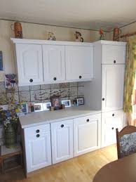 Nur wenige kilometer entfernt von der kreisstadt aalen und der autobahn a7 und umgeben von wunderschönen städten wie ellwangen, dinkelsbühl, nördlingen, schwäbisch gmünd oder ulm. Alte Kuche Neues Design Kuchenfrontensanierung