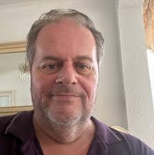 My dad is thinking of returning back to St Lucia. Do you have facilities  not a care home as such but paid carers that can come to cook breakfast and  wash his