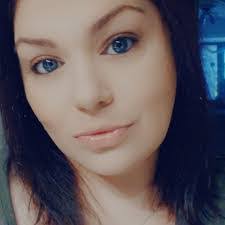 Lori Steck's Instagram, Twitter & Facebook