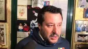 Il maestro di judo gianni maddaloni in dialogo con i giovani dell'arsenale della pace di torino. Salvini A Scampia Nella Palestra Di Gianni Maddaloni Corriere Tv
