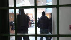 Find the travel option that best suits you. Video Mercoledi D Evasione Al Carcere Di Santa Maria Capuavetere