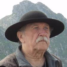 Searching for Dark Matter with a Tabletop Quantum Compass