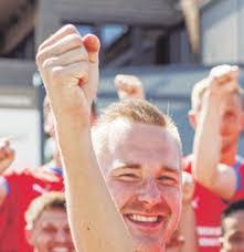 Kevin Vieth's Instagram, Twitter & Facebook